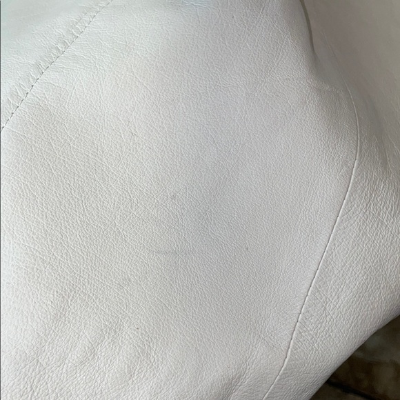 Elegant White Leather Jacket with Black Accents - Picture 11 of 16